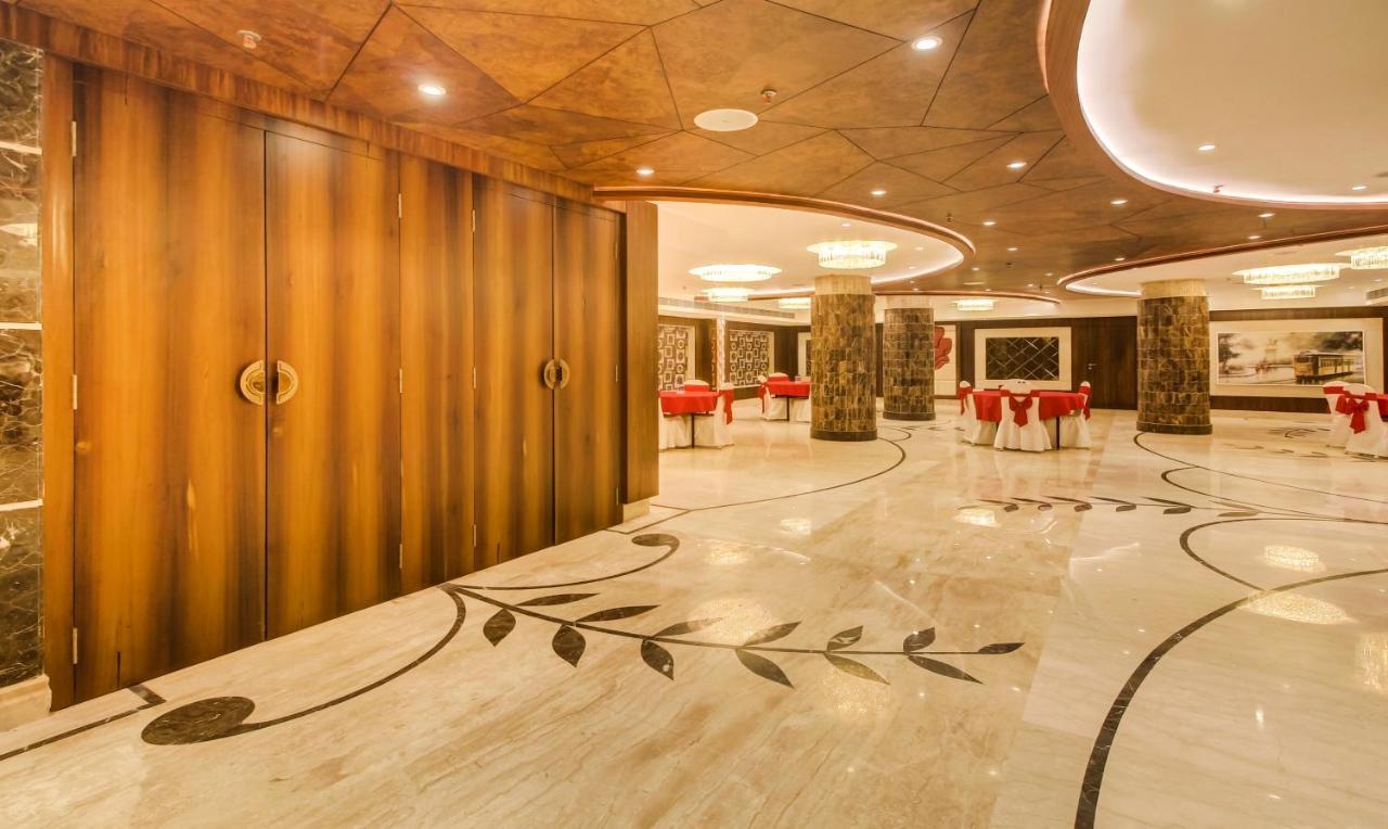 Treebo Premium Tahoora International Hotel Kolkata Bagian luar foto